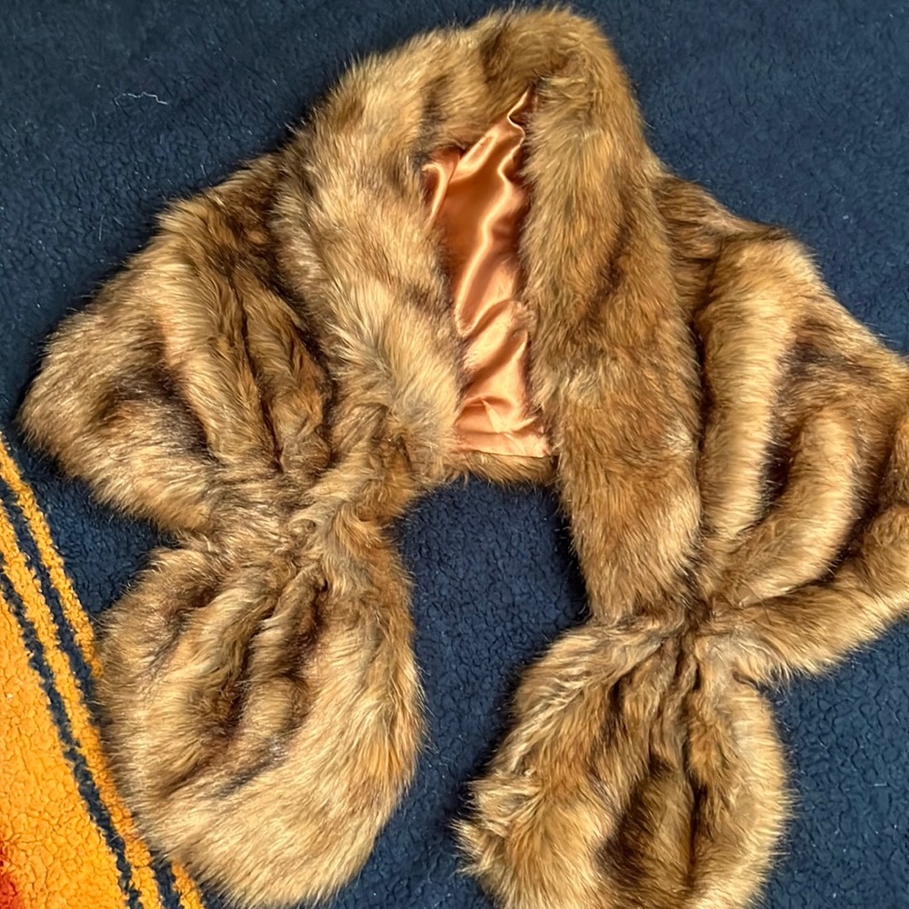 Faux fur bolero